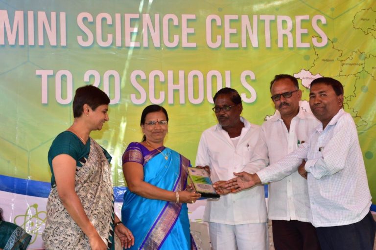 Nanded schools get Mini Science Centers